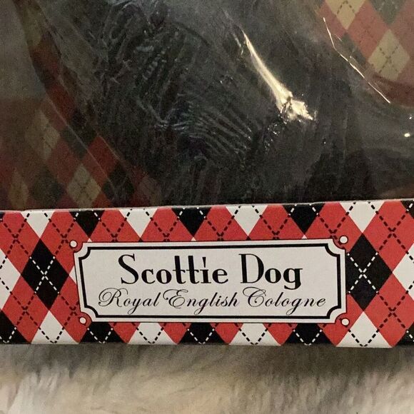 NIB Royal English Cologne Scottie Dog Soap On A Rope Vintage - Picture 2 of 7